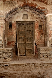 imagen puerta vieja
